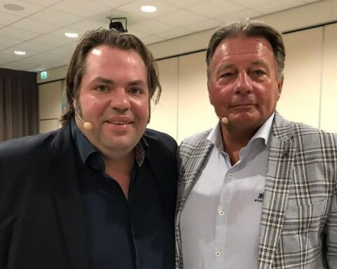 Co Adriaanse vermogen - hoe rijk is de oud-voetbaltrainer echt